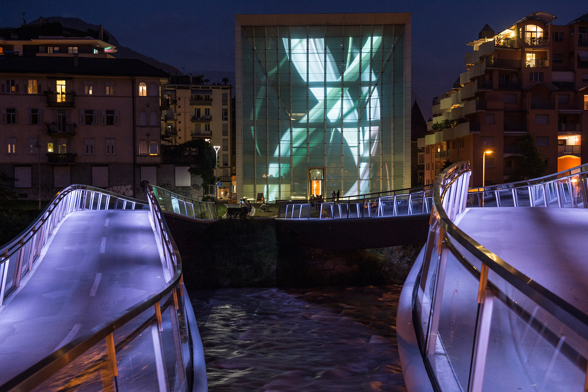 DECOMPOSITION – Installation Media Facade – DESIRING THE REAL. AUSTRIA CONTEMPORARY – Museion Bolzano 2013 / Photo Copyright  by Othmar Seehauser