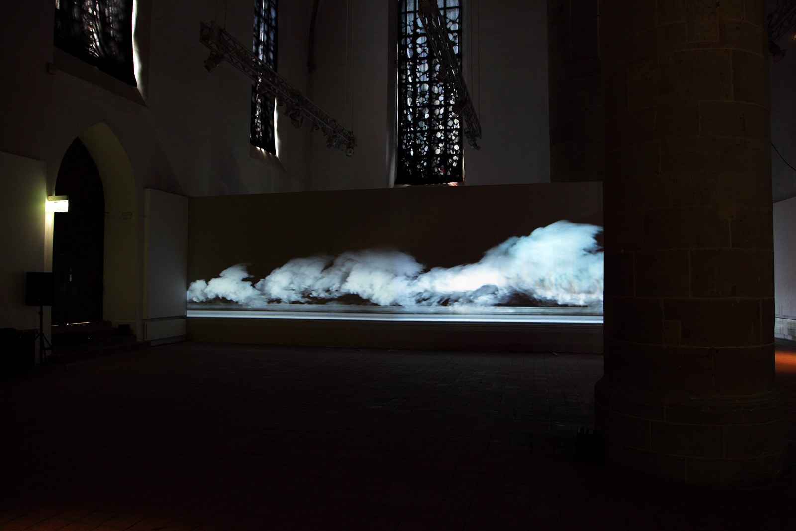 CLUSTER – Videoinstallation Kunsthalle Dominikanerkirche – EMAF Osnabrück 2011